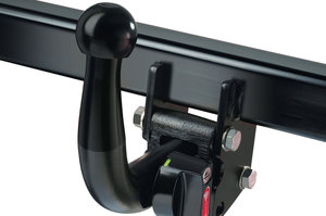 Horizontal removable hitch