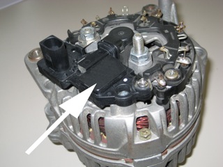 Car voltage store regulator